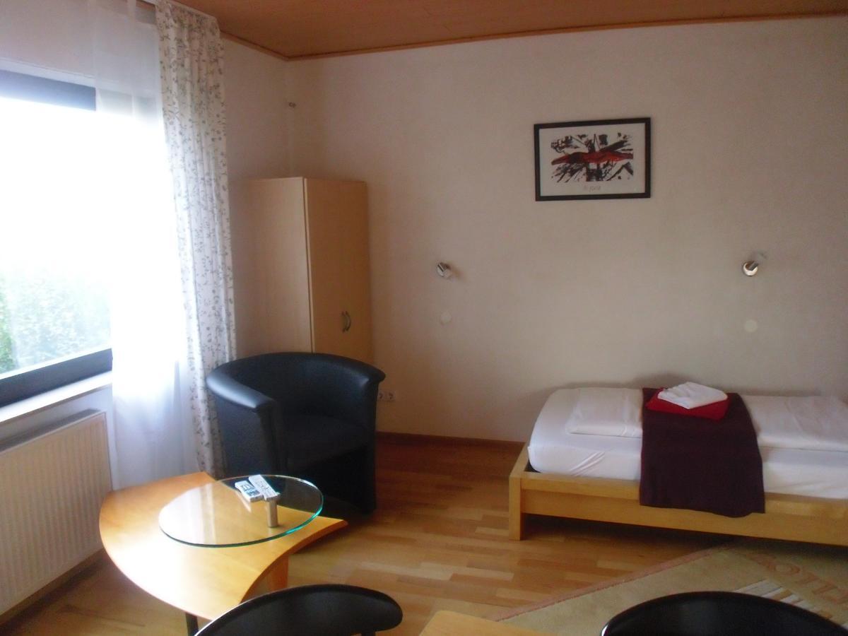 Hotel Saarland Lebach חדר תמונה