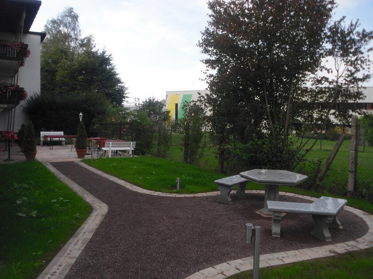 Hotel Saarland Lebach מראה חיצוני תמונה